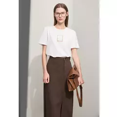 Camiseta Minimalista AMII – Diseño Casual en internet