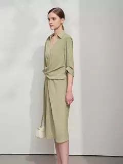 AMII vestido minimalista mujer 2025 primavera nuevo elegante Oficina señora solapa cuello pico ajustado no elástico plisado hasta la rodilla vestido acampanado 12521027 - Eleganzie