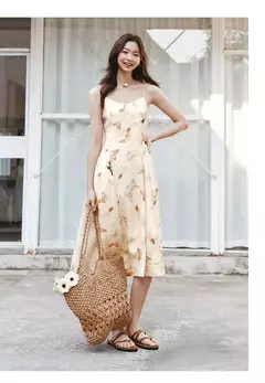 Vestido Semir para mujer, adelgazante, dulce estilo de vacaciones, nuevo vestido de verano con tiras, romántico para playa y trajes informales, 2025 en internet