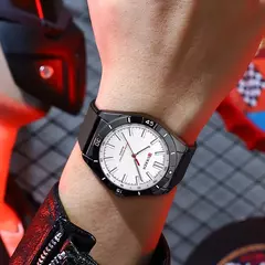 Relojes de pulsera CURREN de cuarzo simples e informales con manecillas luminosas, relojes de cuarzo de negocios a la moda, nuevo reloj para hombre 2023 en internet
