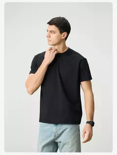 SIMWOOD 2025 novedad de verano, camiseta atlética de secado rápido de tela antiestática ligera de ajuste Regular de 150gsm, camisetas que absorben la humedad para hombres