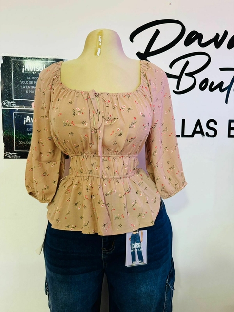 Blusa tipo campesina