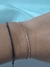 Pulseira regulável com centro cravejado em zircônias