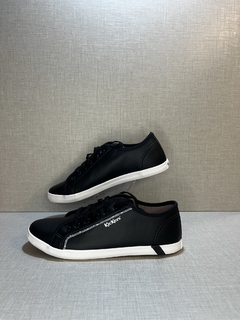 Zapatilla colegial Kickers Frame negro