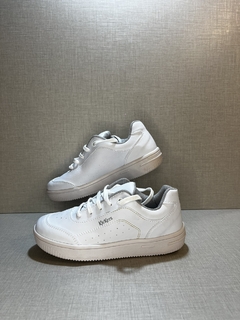Zapatilla colegial Kickers Aries blanco