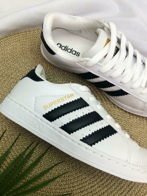 Tênis Adidas Super Star