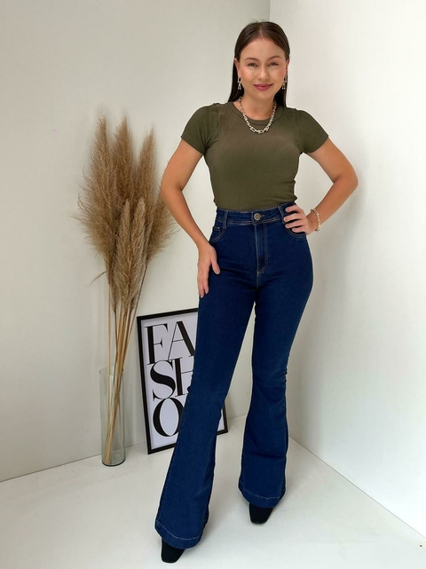Calça Flare - comprar online