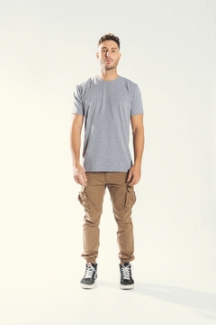 Remera valera slim fit en internet