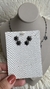 Conjunto Luxo com estrelas cravejadas no fio faca no banho Ródio Negro na internet