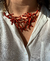 Colar com Corais em Metal vermelho com corrente no banho dourado