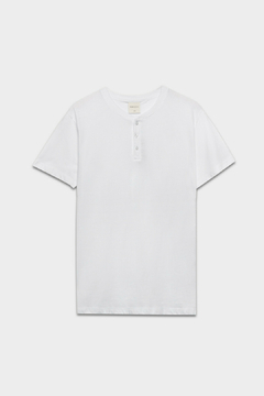 Remera Basic Botones Blanca - comprar online