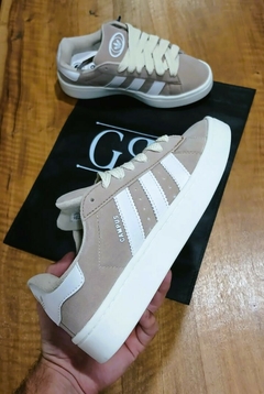 Campus Beige y Blanco