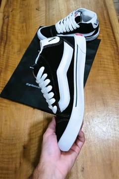 Vans KNU Botitas en internet