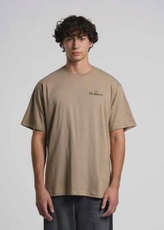 Remera Monaco Beige - GRIBSTORE