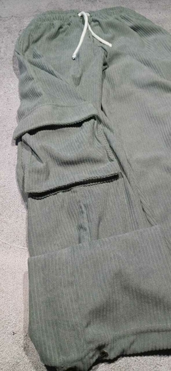 Pantalon Cargo Corderoy Perla en internet