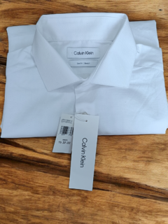 Camisa de vestir con puños franceses y corte entallado de Calvin Klein