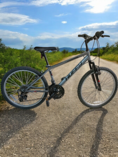 Bicicleta Huffy de Montaña con Suspensión R24