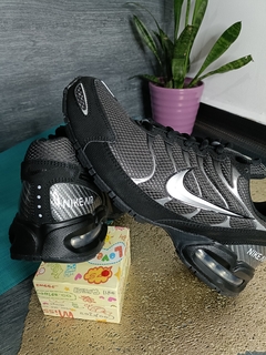 Tenis de caballero Nike Air Max Torch 4