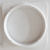 Porta grelha quadrada para caixa sifonada de 100mm, fabricada em plástico branco.