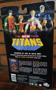 Figura Deathstroke - The New Teen Titans en internet
