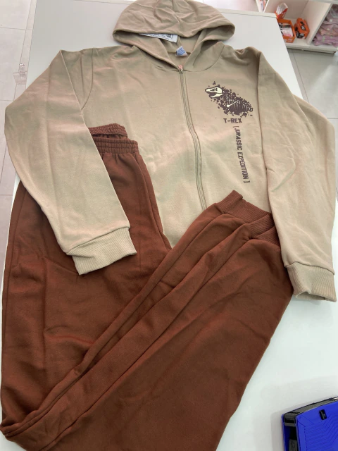 CONJUNTO BLUSÃO + CALÇA - TEDDY