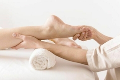 Masajes piernas cansadas