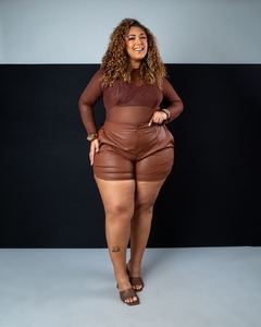 Short couro lauriene - comprar online