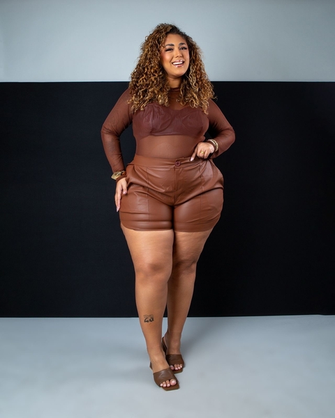 Short couro lauriene - comprar online