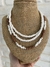Collar cubitos chocolate y blanco en internet