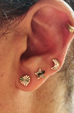 Trio de brincos trabalhados, banhados a ouro 18k/semijoias