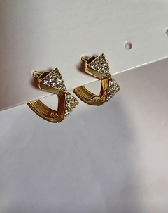 Argolinha com laço cravejado, banhadas a ouro 18k/ semijoias na internet