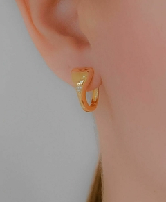 Argolinha U coração, banhada a ouro 18k/semijoias - comprar online