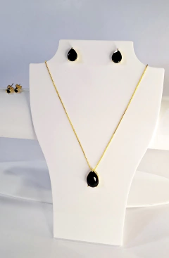 Conjunto colar e brincos gota preta banhados a ouro 18k/ semijoiads na internet