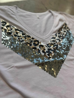 REMERA BORDADA PRINT - Artha Flores