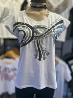Imagen de REMERA BORDADA DENVER