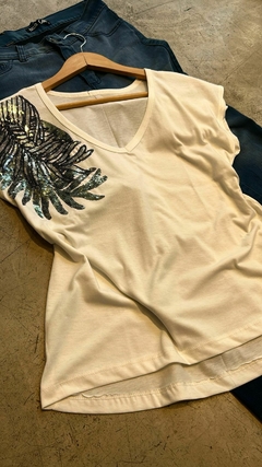 REMERA BORDADA AFRICA - tienda online