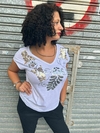 REMERA BORDADA LEAVES - comprar online