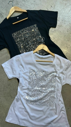 REMERA BORDADA HOLLYWOOD - Artha Flores