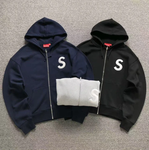 Campera Supreme S Logo