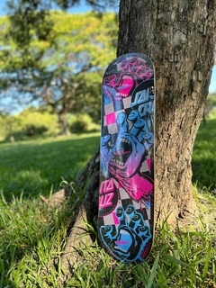 Shape Santa Cruz Powerlyte Check Trap Hand | 8.125