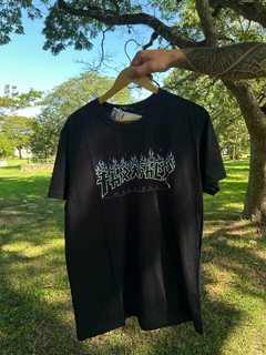 Camiseta Thrasher Magazine Godzilla Charred - Preto
