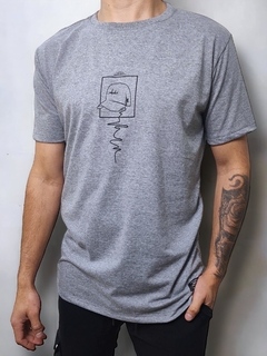 PACK DE 10 REMERAS BASICAS ESTAMPADAS 2 X TALLES SURTIDOS DE MODELOS - comprar online