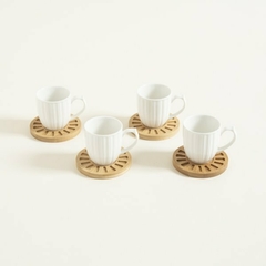 Set X 4 Tazas De Porcelana Blanca Rayadas Plato De Bamboo 160Ml