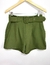Shorts com Prega em Alfaiataria Verde - comprar online