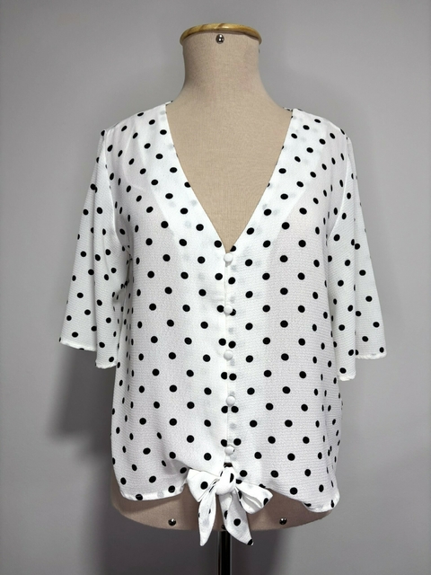Blusa Branca com Bolinhas