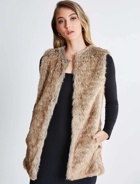 Colete Alongado em Pelo Sintético Youcom