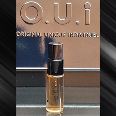 Oui Iconique 001 Eau De Parfum Feminino Spray 5ml De Bolsa - comprar online