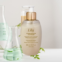 O Boticario Lily Condicionador Acetinado Hid. 250ml + brinde - Roma Virtus - Perfumaria