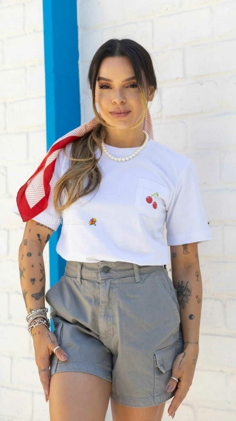 T-shirt Gola Tradicional bolsinho Estampa cereja - comprar online