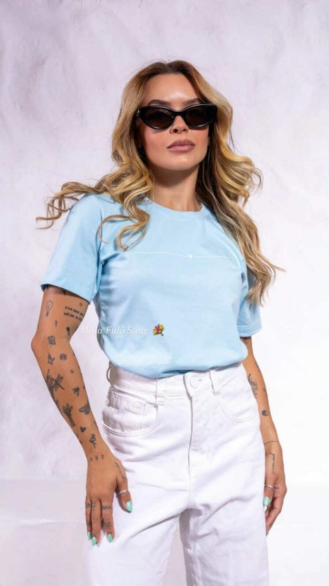 T-shirt Gola Tradicional Estampa Mini Coração - comprar online